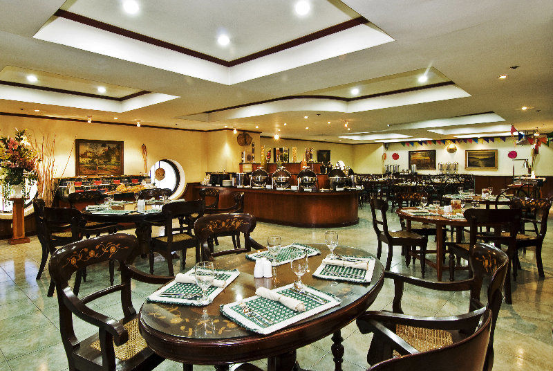 Berjaya Makati Hotel Makati City Dış mekan fotoğraf